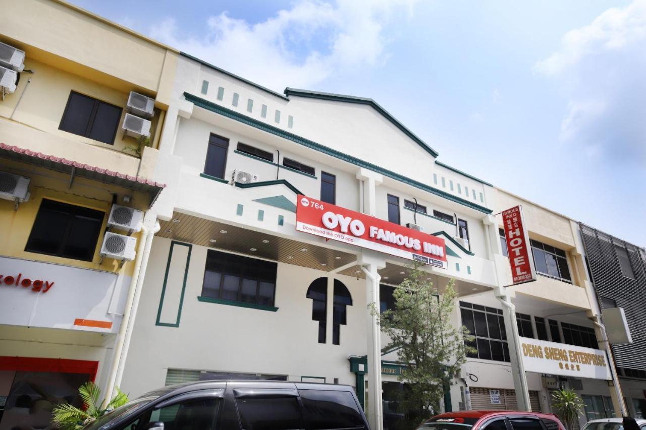 Oyo 764 Hotel Famous Inn Malacca Екстер'єр фото