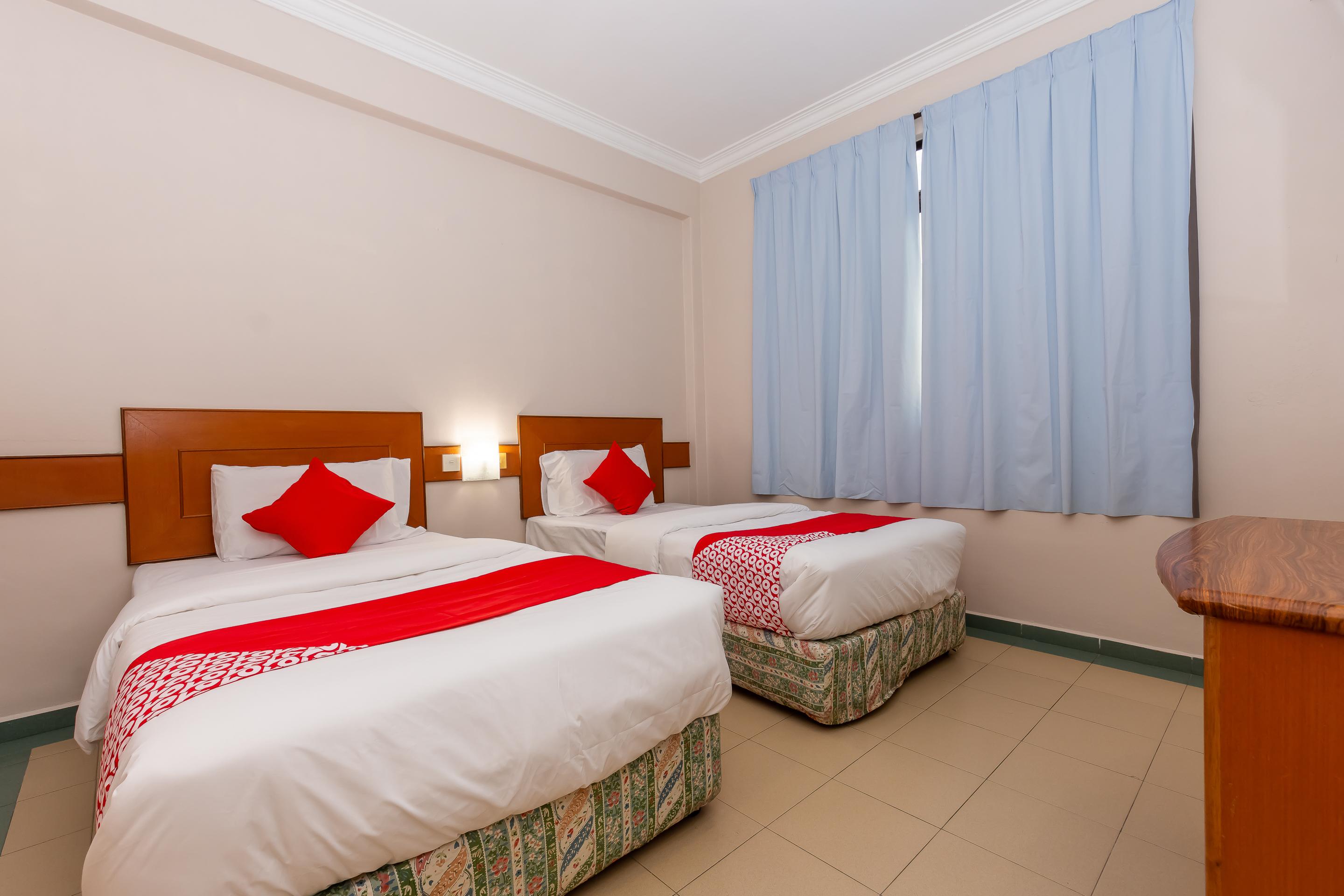 Oyo 764 Hotel Famous Inn Malacca Екстер'єр фото