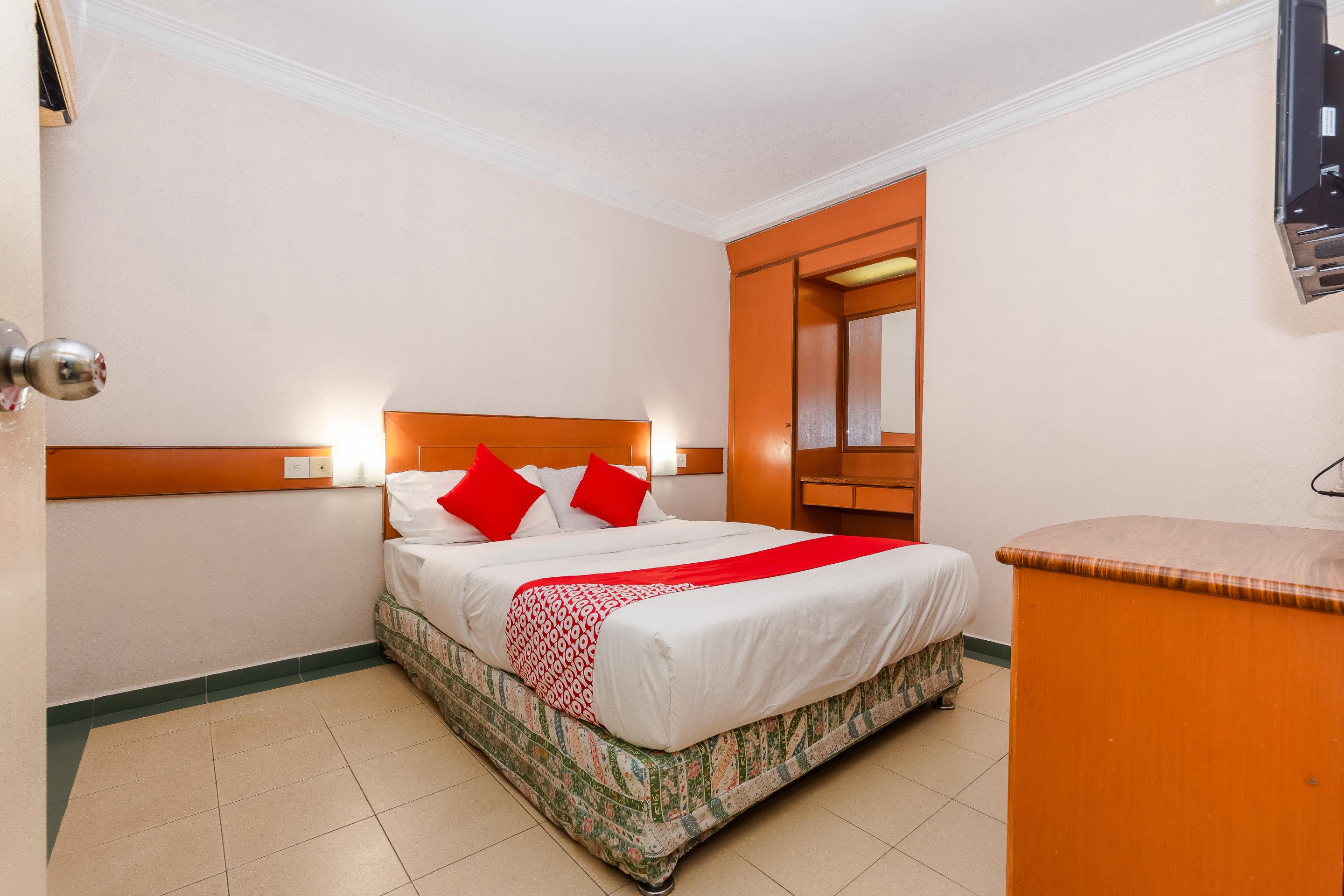 Oyo 764 Hotel Famous Inn Malacca Екстер'єр фото