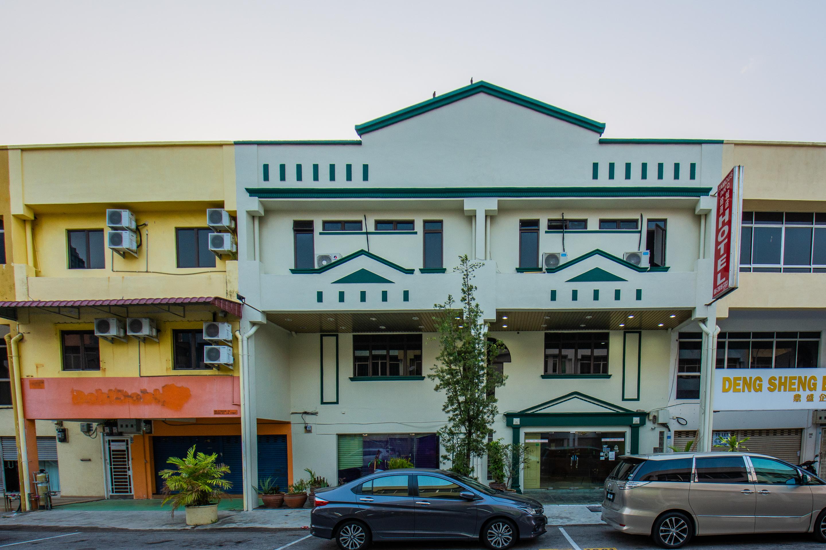 Oyo 764 Hotel Famous Inn Malacca Екстер'єр фото